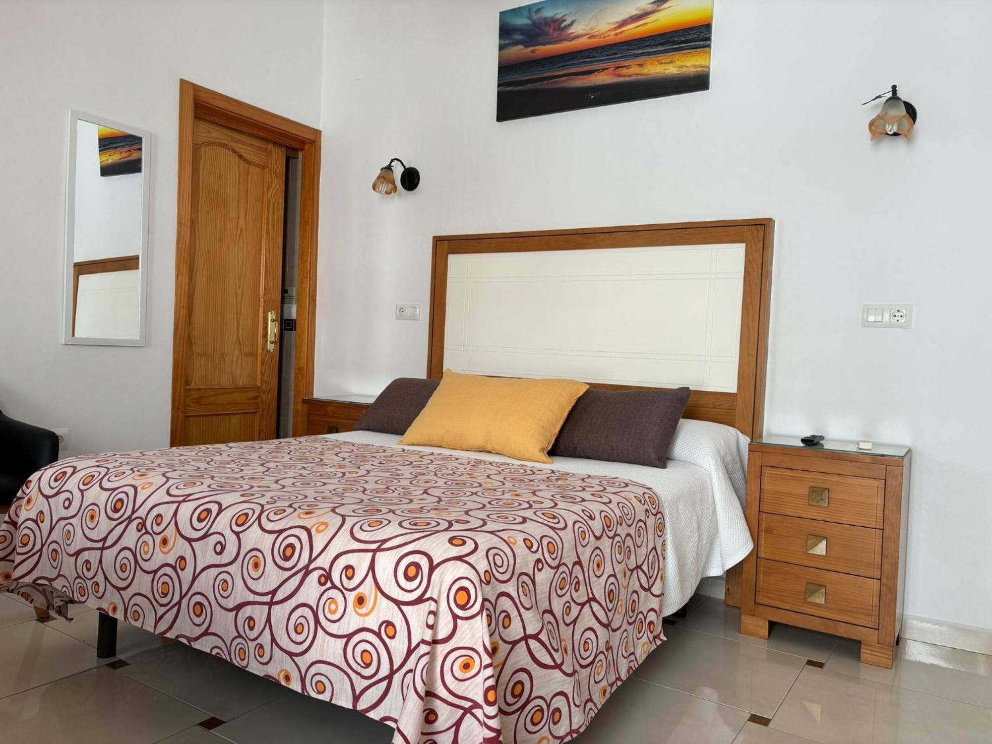 Hostal Los Arcos Hotel Chipiona Exterior foto